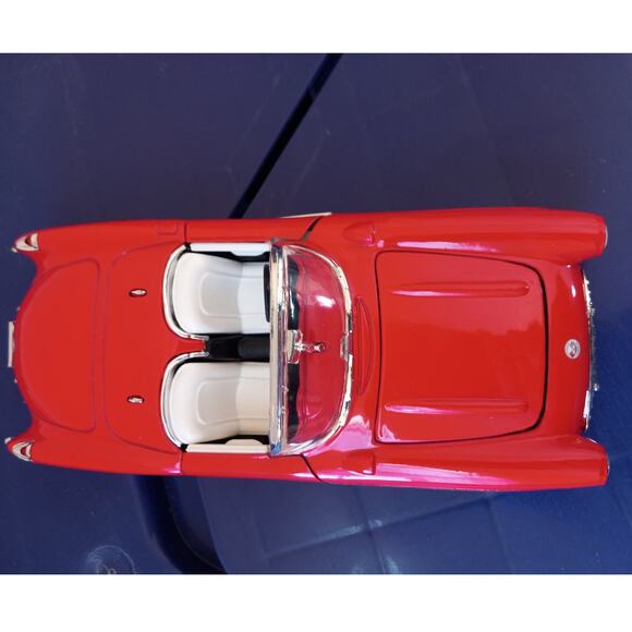 SunnySide 1957 Corvette Roadster Convertible 1:24 Die Cast model car - Picture 5 of 10